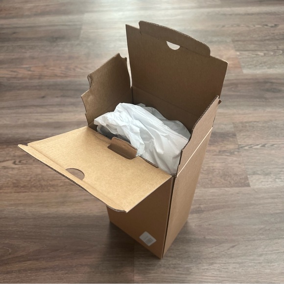 NWT Stanley Valentine’s Day Flowstate Quencher 40oz Tumbler – Ruby Roses - Picture 8 of 8